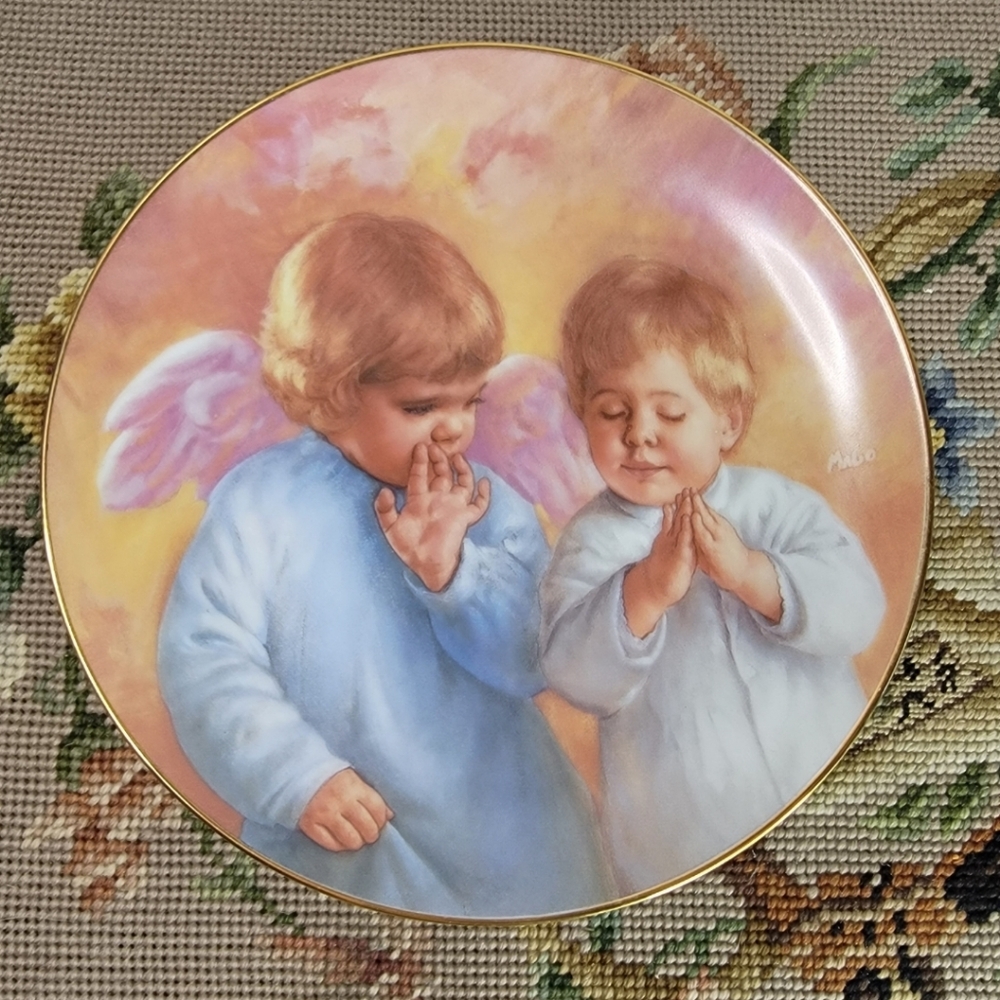 Vintage ARTAFFECTS Collectable Plate